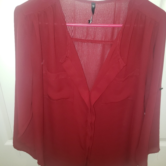 Sheer Quarter Sleeve Top - Picture 2 of 2